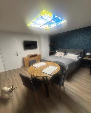 Forsthaus Neudorf - Eschenblick Апартаменты *